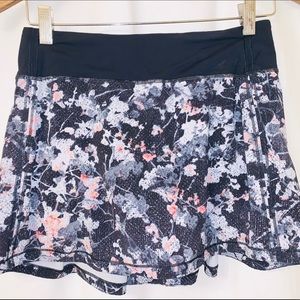 LULU LEMON BLACK/FLORAL TENNIS SKIRT